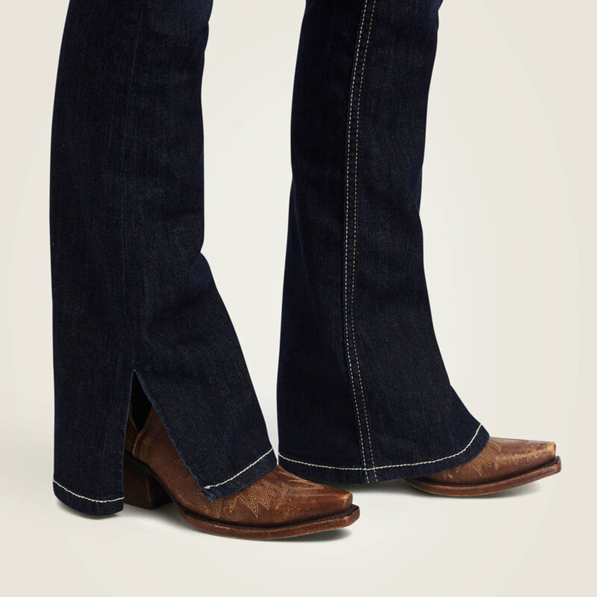  Ariat Women's R.E.A.L. Arrow Danna Bootcut Jeans