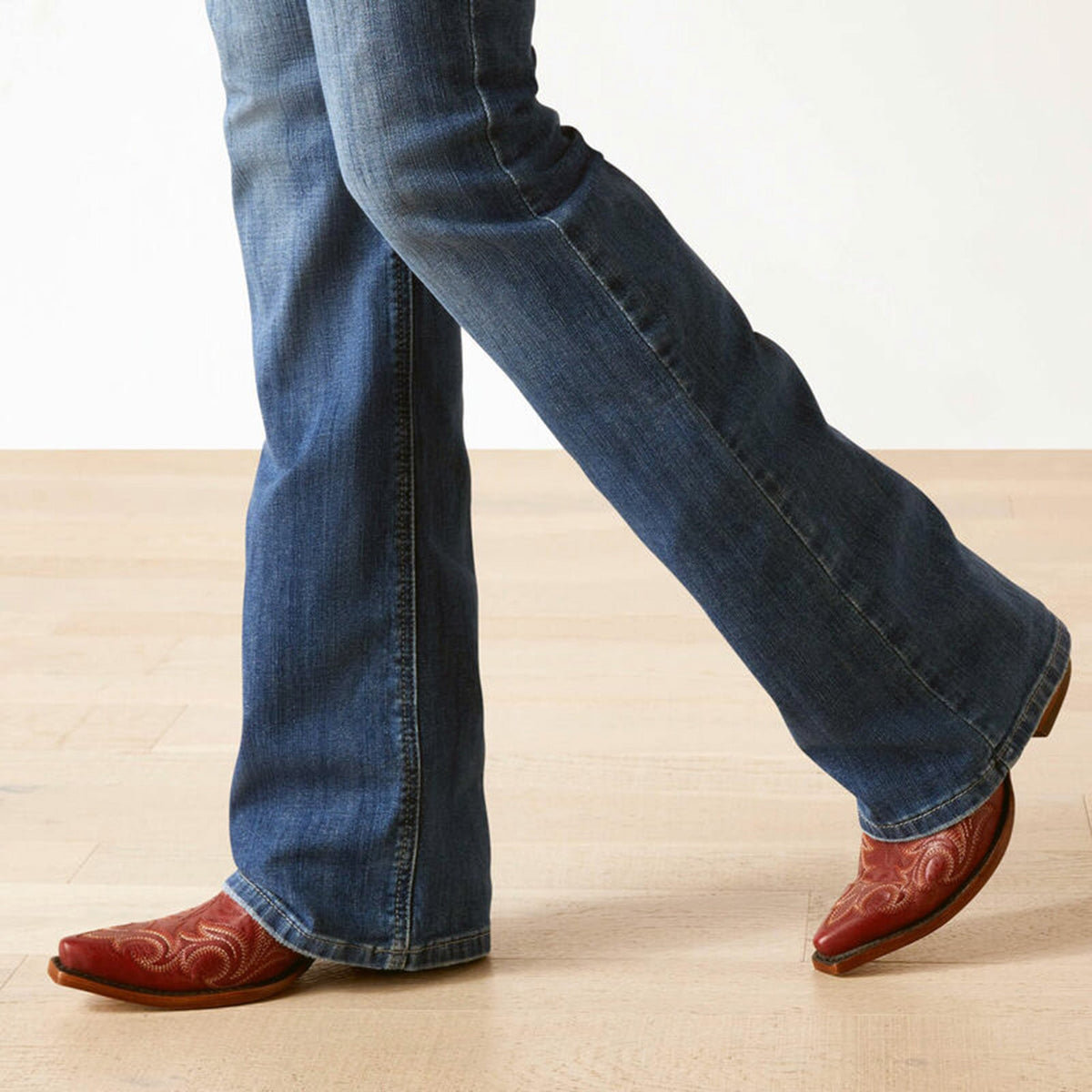  Ariat Women's Malaysia Annie Bootcut Jeans